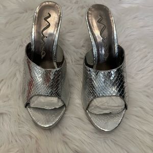 Nina size 8 Silver Wedge Mules